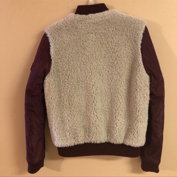 Levi’s faux sherpa zip front bomber jacket womens size XS - Picture 3 of 9
